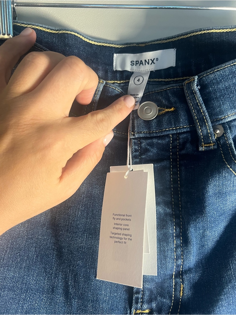 SPANX Lycra Ankle Slim Jeans Bennett Wash Size 4 NWT - Picture 4 of 5